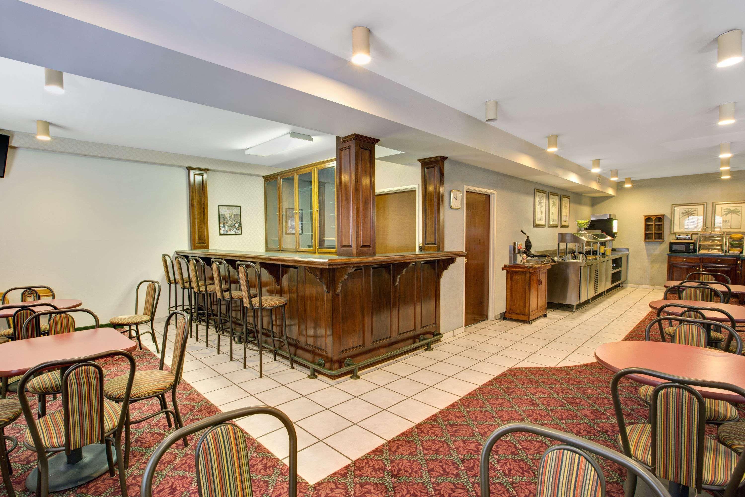 Days Inn & Suites By Wyndham Hickory Exterior foto